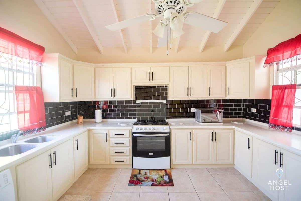 Beachy Cottage I Kitchen I Wi-Fi I Shaded Cabana I Parking Saint Philip Extérieur photo