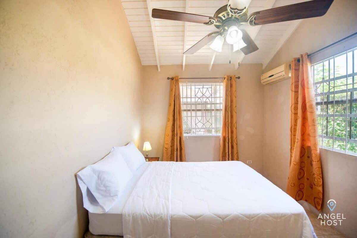 Beachy Cottage I Kitchen I Wi-Fi I Shaded Cabana I Parking Saint Philip Extérieur photo
